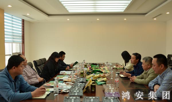 大潤發(fā)營運處區(qū)總經(jīng)理朱立新來公司考察戰(zhàn)略合作意向 大潤發(fā)營運處區(qū)總經(jīng)理朱立新來公司考察戰(zhàn)略合作意向