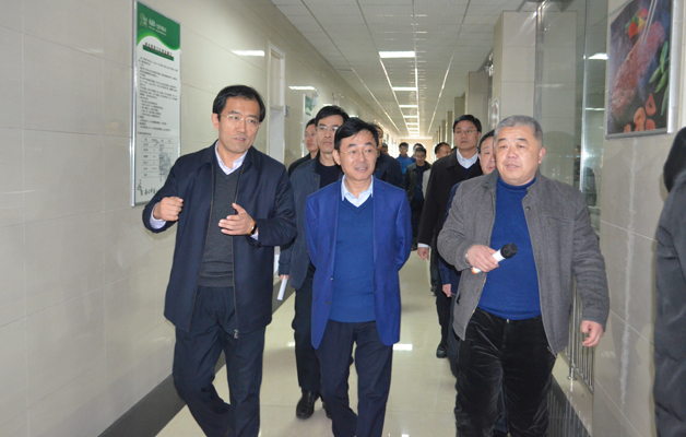 省發(fā)改委環(huán)資處處長(zhǎng)楊興水到公司調(diào)研 省發(fā)改委環(huán)資處處長(zhǎng)楊興水到公司調(diào)研